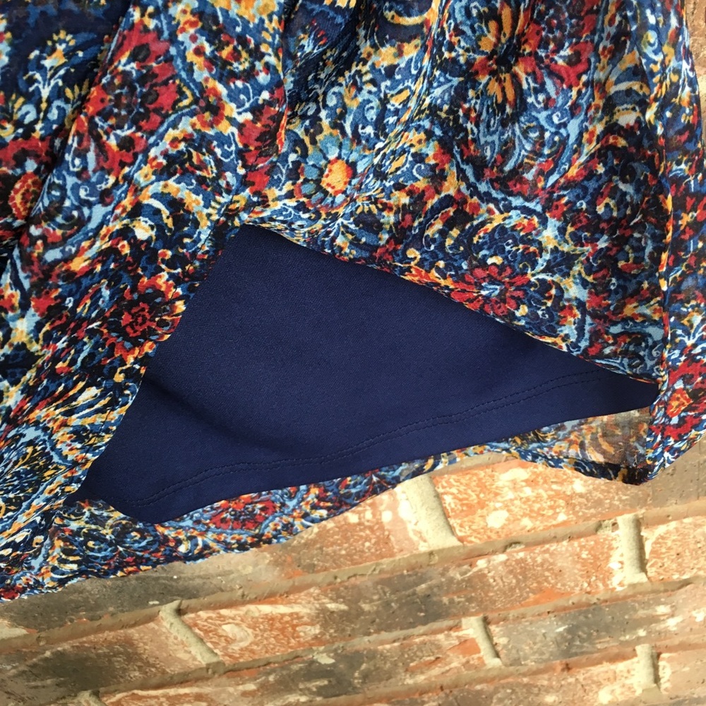 Patterned Dress - Picture 5 of 6